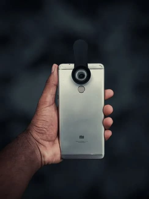 В России начались продажи смартфона Realme C100x с рекордной батареей на 8000 мА·ч
