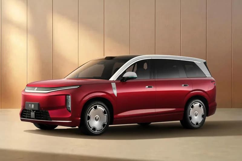 BYD представила флагманский кроссовер Great Tang: 950 км запаса хода и 150 000 предзаказов