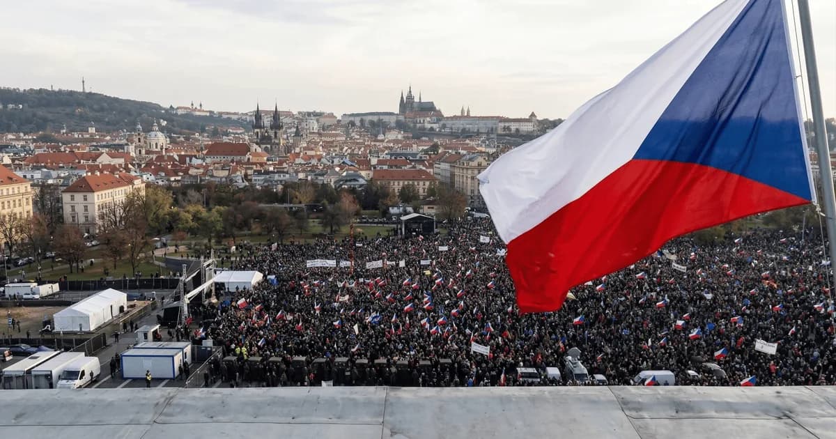 В чешском парламенте инициировали пересмотр решения о вручении высшей государственной награды