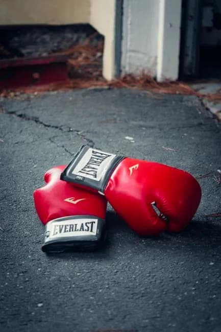 Мурат Гассиев сохранил титул чемпиона мира WBA после победы над Питером Кадирой