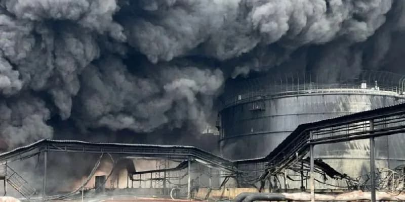 В Краснодарском крае локализован пожар на промышленном объекте после инцидента с БПЛА