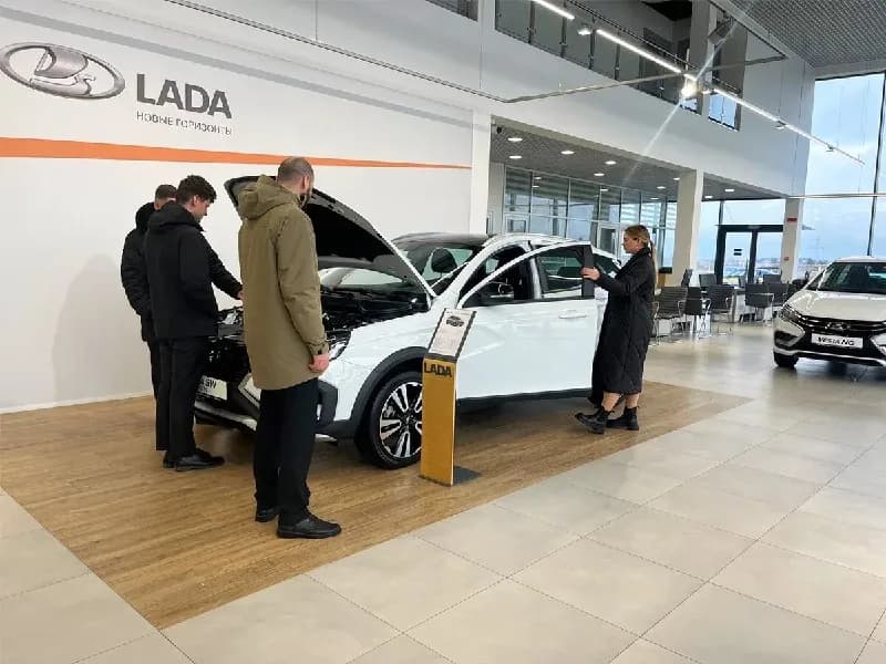 Авторынок демонстрирует динамику: продажи LADA увеличились в начале лета 2026 года