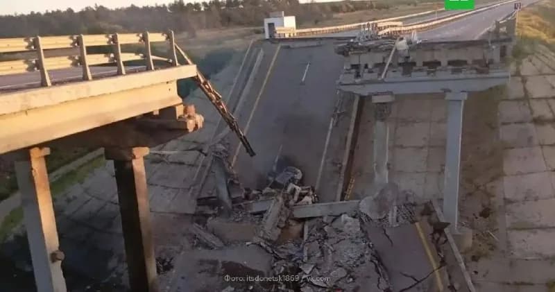 На трассе Донецк — Мариуполь зафиксировано обрушение моста после удара