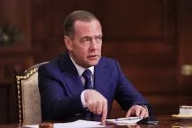 Дмитрий Медведев оценил риски политической трансформации Армении в текущих реалиях