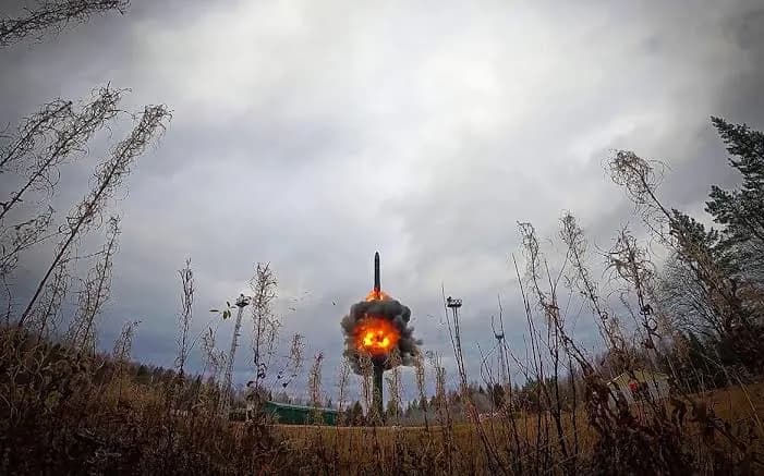 Геополитические риски: эксперты проанализировали последствия размещения ядерного вооружения у границ РФ