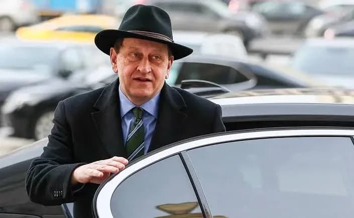 Посол Германии Александер Ламбсдорфф завершает дипломатическую миссию в России