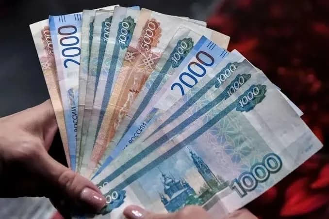 Средний размер пенсионных выплат в России достиг 25,4 тысячи рублей