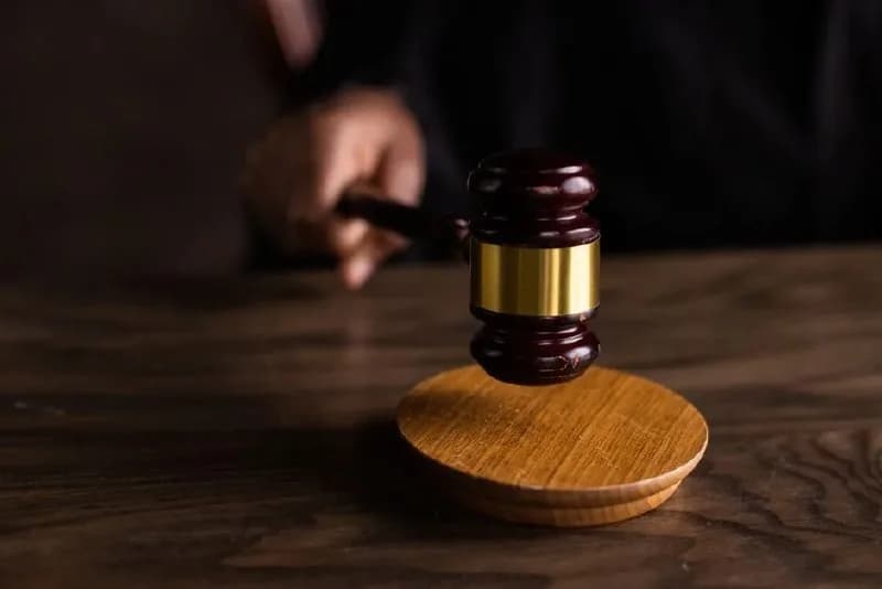 Суд избрал меру пресечения генерал-майору Александру Дембицкому по делу о хищениях