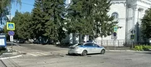 Инцидент с автомобилем госслужащих в Рыльске: подробности происшествия