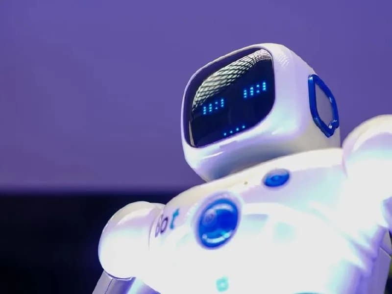 OpenAI открывает публичный доступ к нейросети GPT-5.6 после проверки регуляторами США