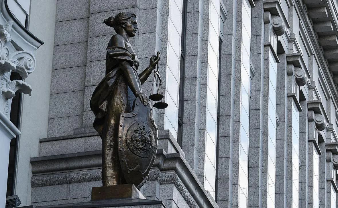 Верховный суд разъяснил правила учета мнения ребенка при смене фамилии