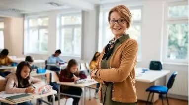 Роль педагога в современном обществе: государственное признание и новые вызовы